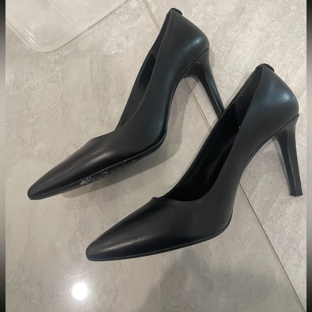 Michael Kors Classic Black Heels